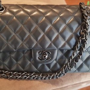 Chanel shoulder bag